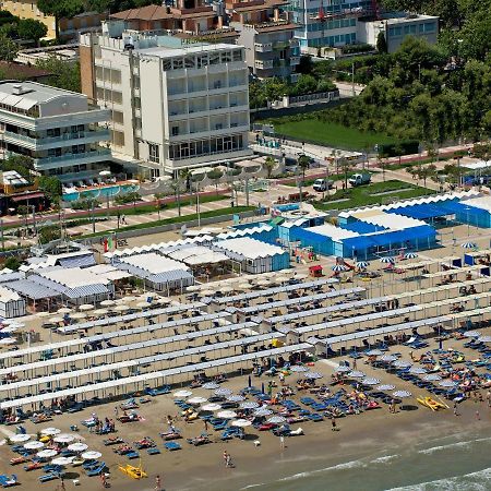 Residence Riccione Beach Apartments Extérieur photo
