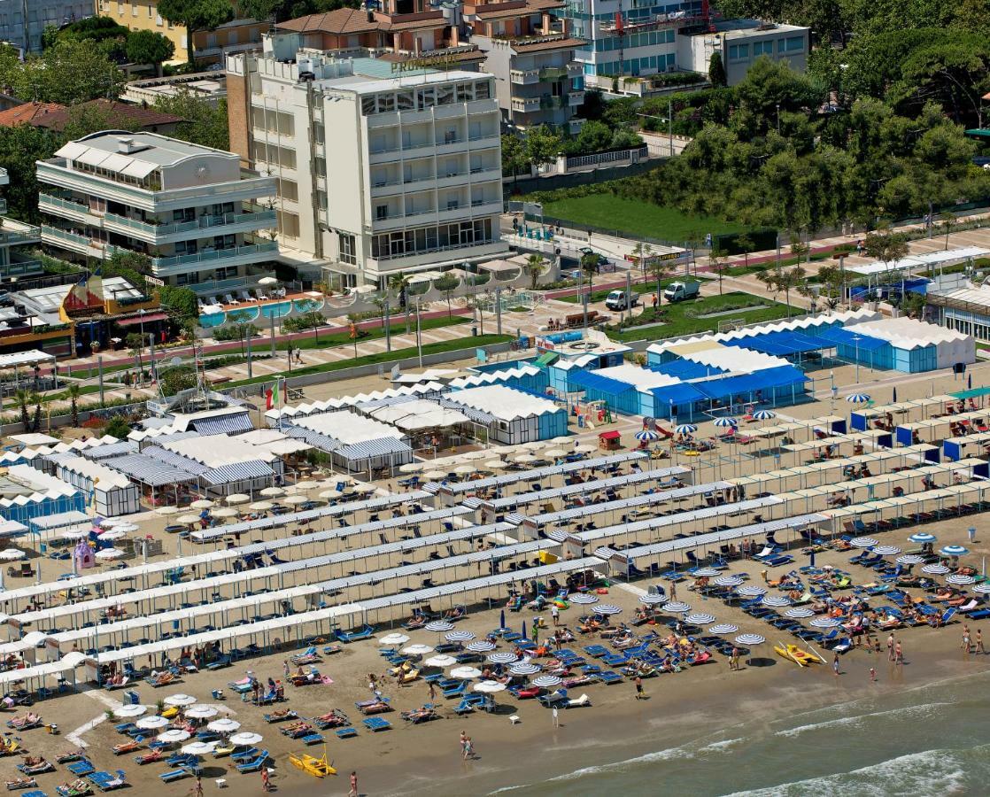 Residence Riccione Beach Apartments Extérieur photo