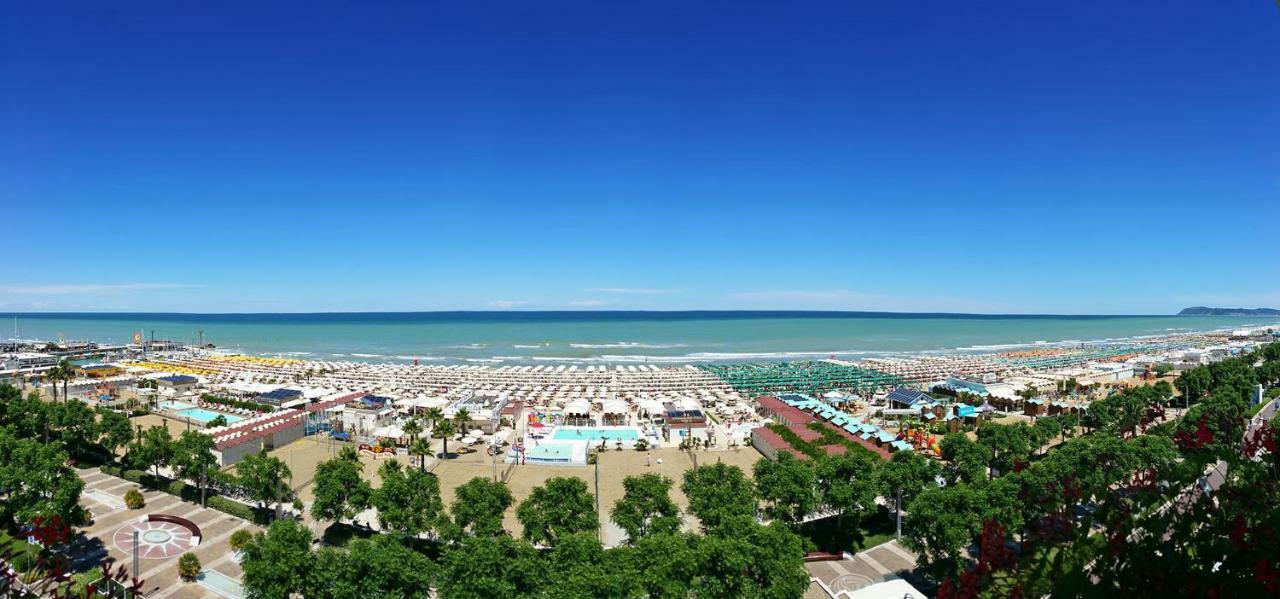 Residence Riccione Beach Apartments Extérieur photo